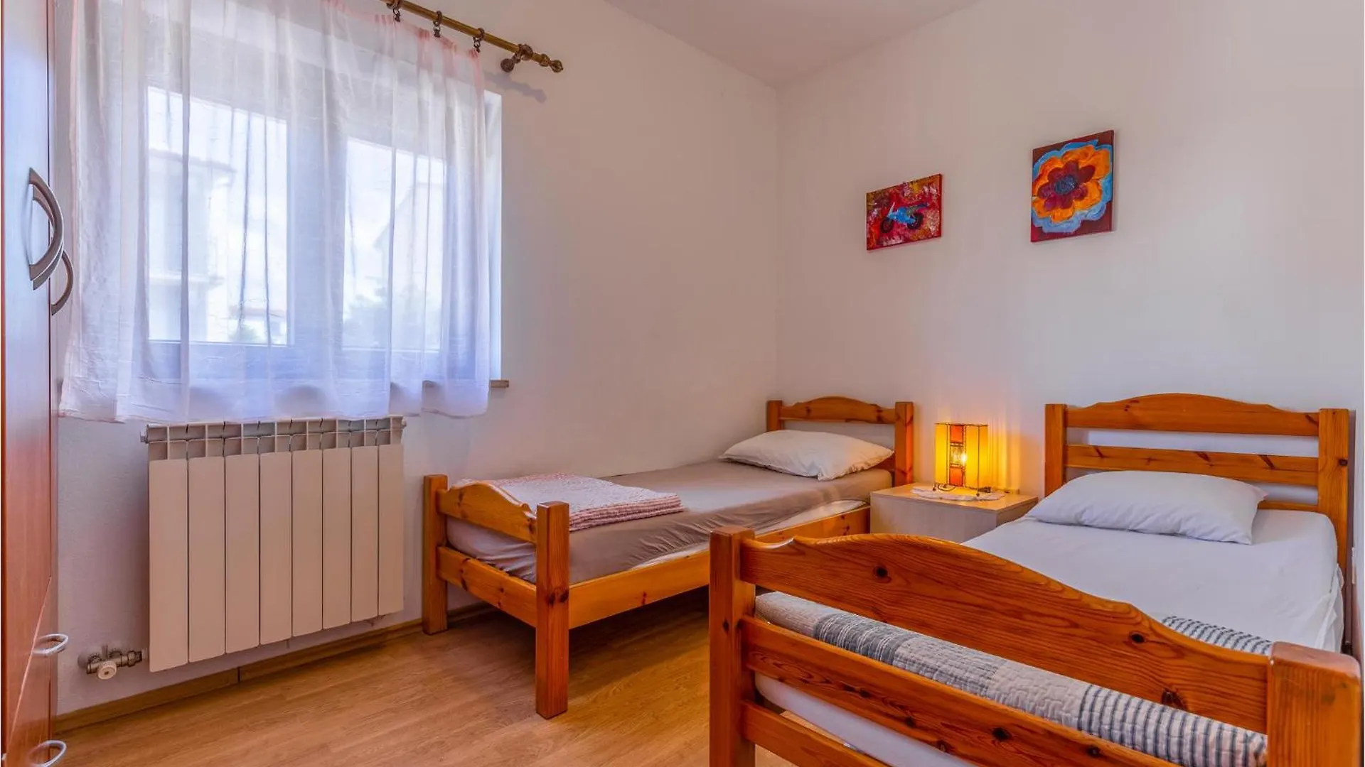 Gorgeous Apartment In Pula With Kitchen