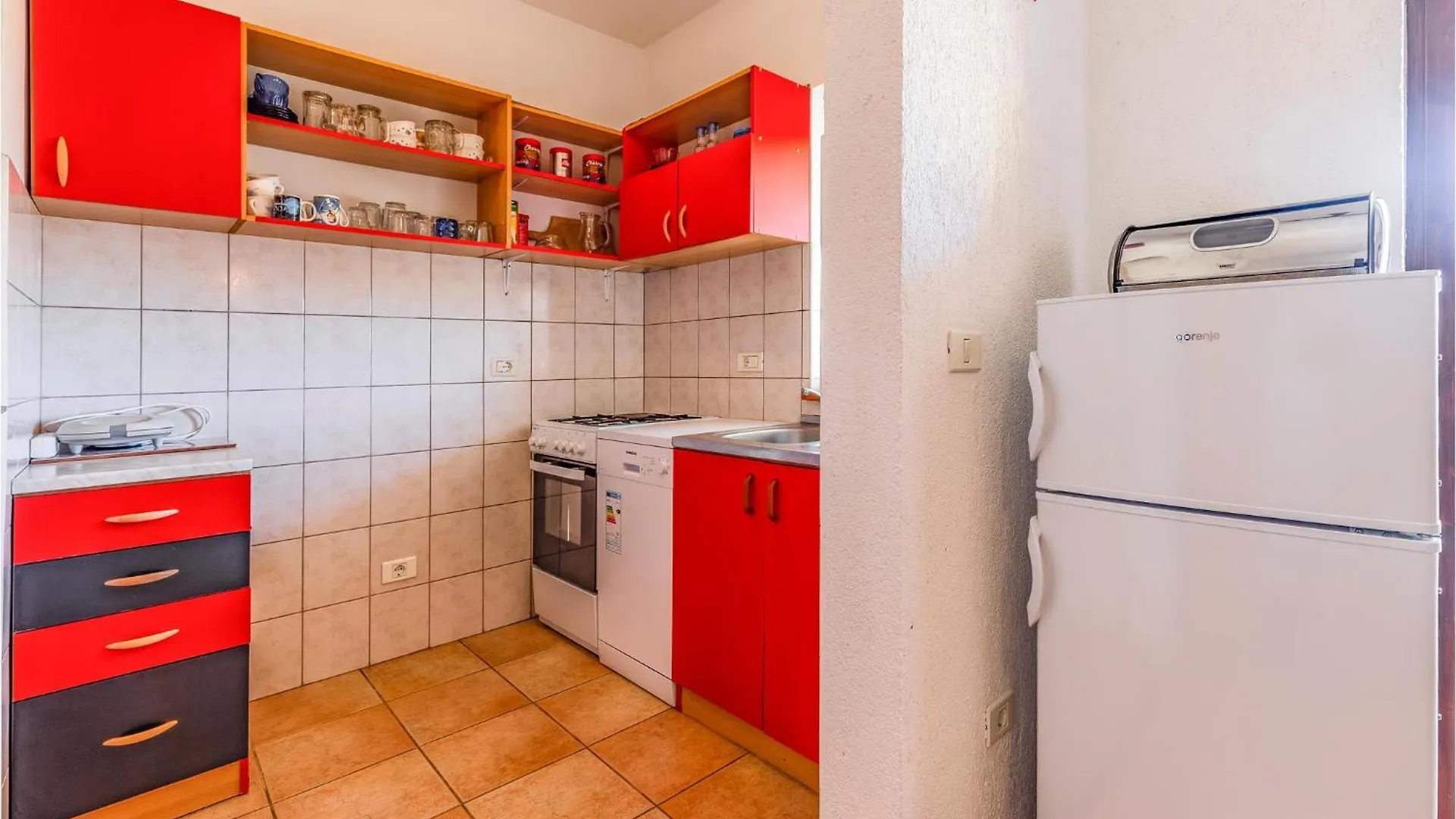 Gorgeous Apartment In Pula With Kitchen 0*,