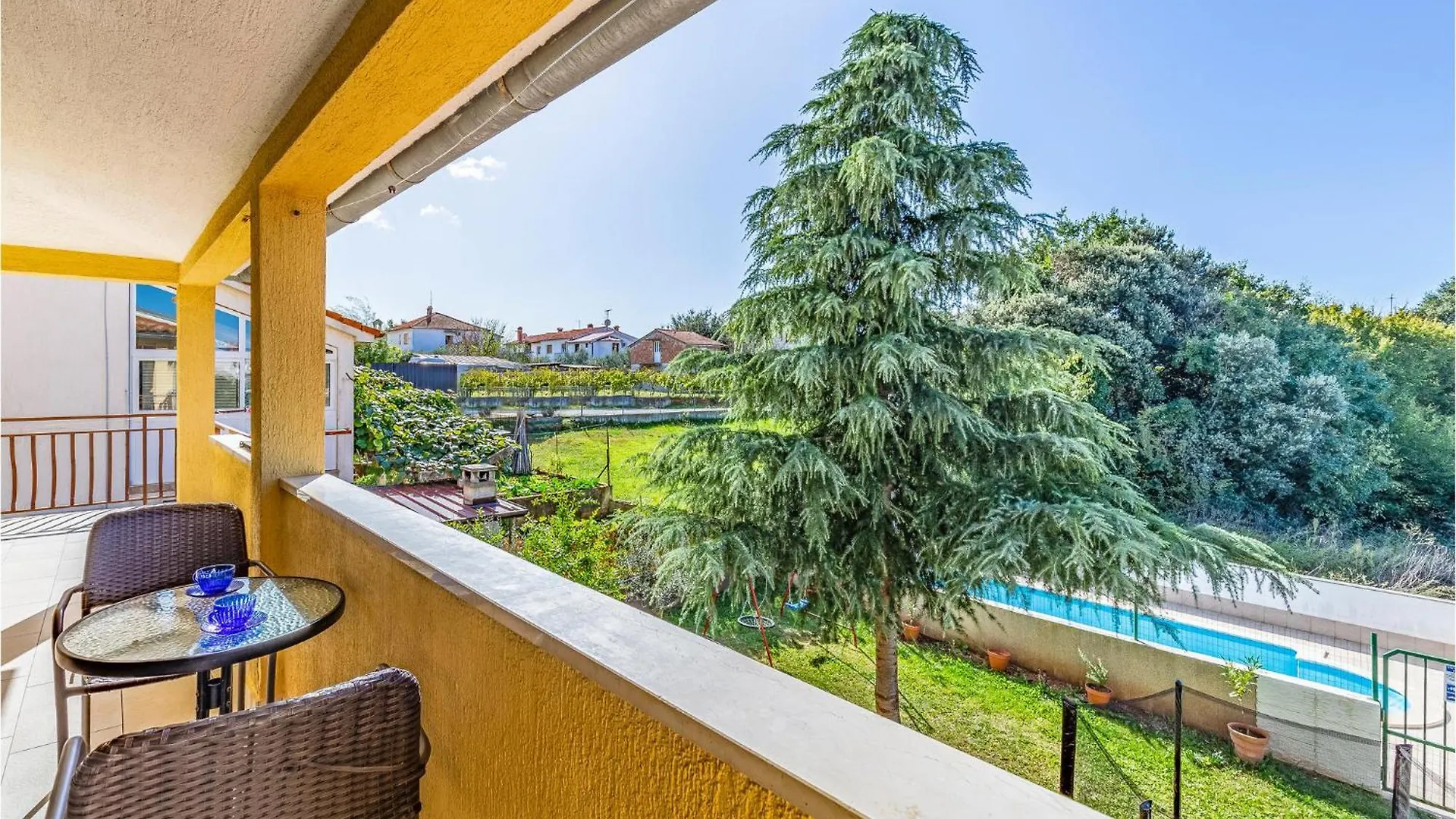 Gorgeous Apartment In Pula With Kitchen