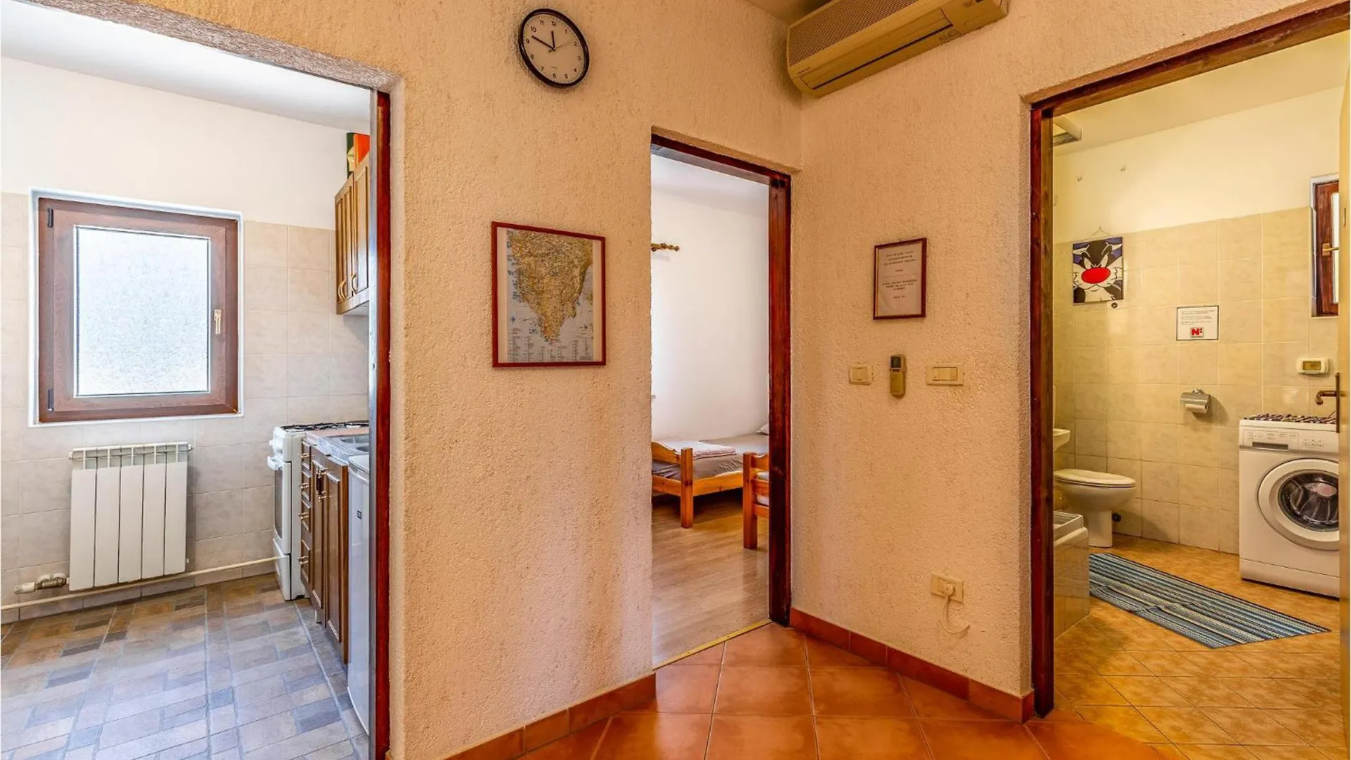 Gorgeous Apartment In Pula With Kitchen